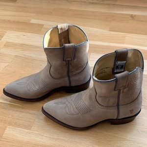 FRYE Grey Billy Short Leather Boots - Size 7.5